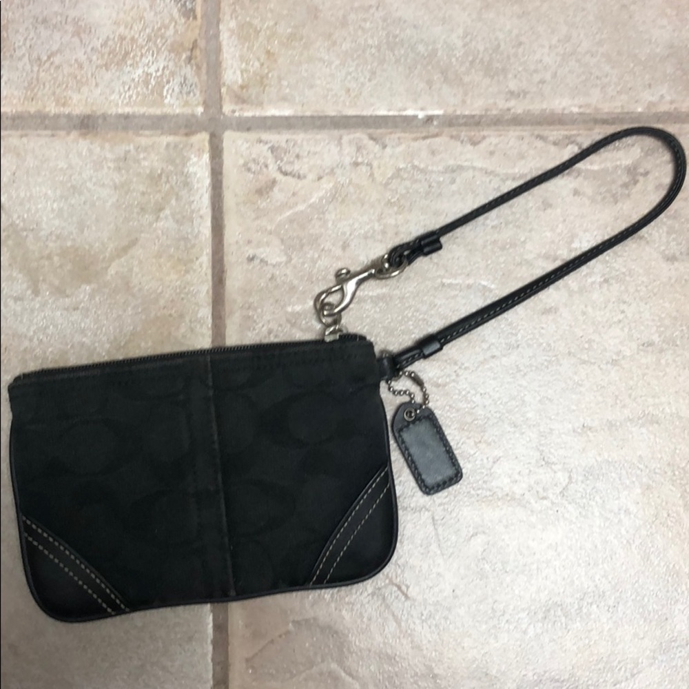 coach black wristlet